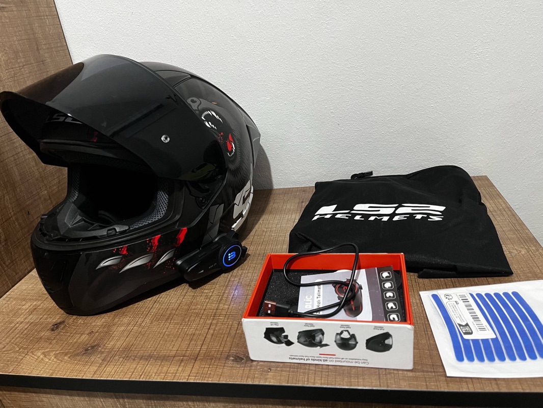 Ls2 özel kaplamalı kask interkom ve çanta jant şeridi hediye