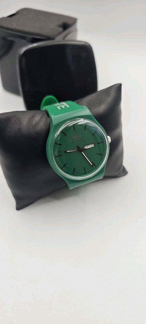 Lacoste Model Yeşil Kadran Silikon Kordonlu Unisex Saat