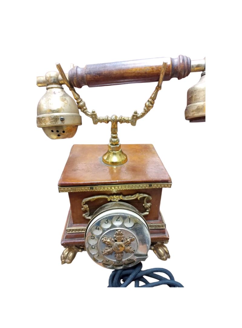 Antika ahşap telefon