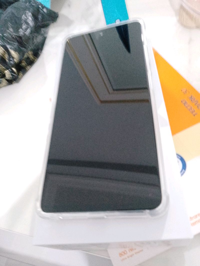 Spark 30 cep telefonu 2