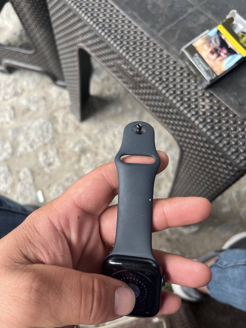 Apple Watch SE akıllı saat 3