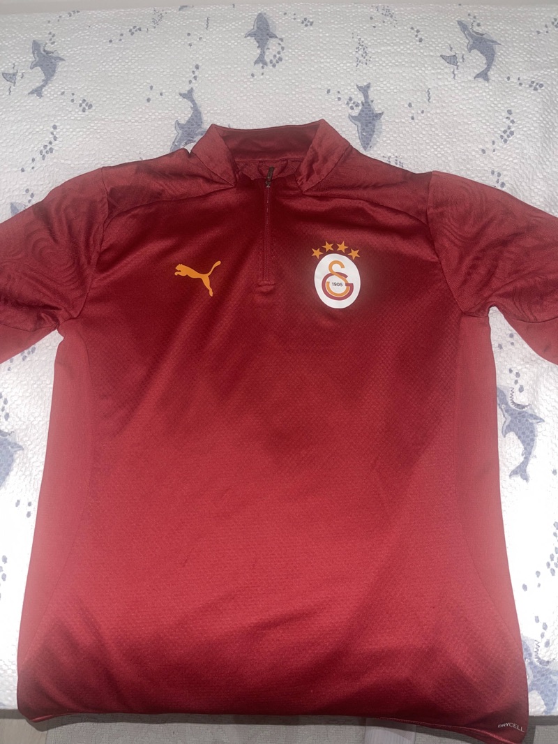 az kullanılmış geçen sezonun antrenman üstü
