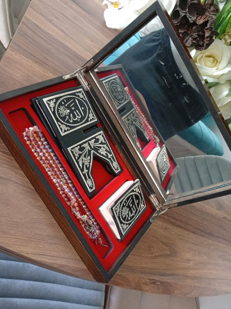Gümüş kaplamalı Kur'an artık Gümüş kaplamalı kutusu Gümüş kaplamalı kutusu artı Gümüş kaplamalı rahle 3