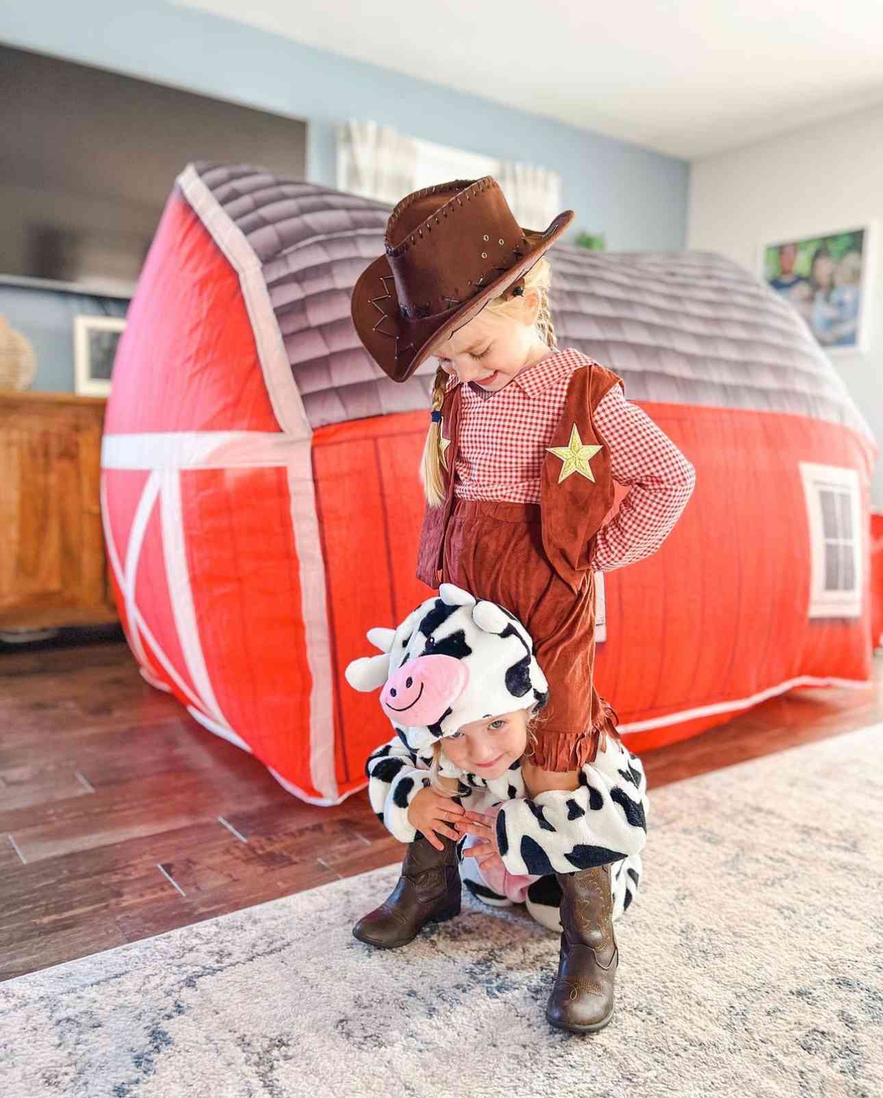 Un fuerte Bubbli iluminado en una habitación oscura