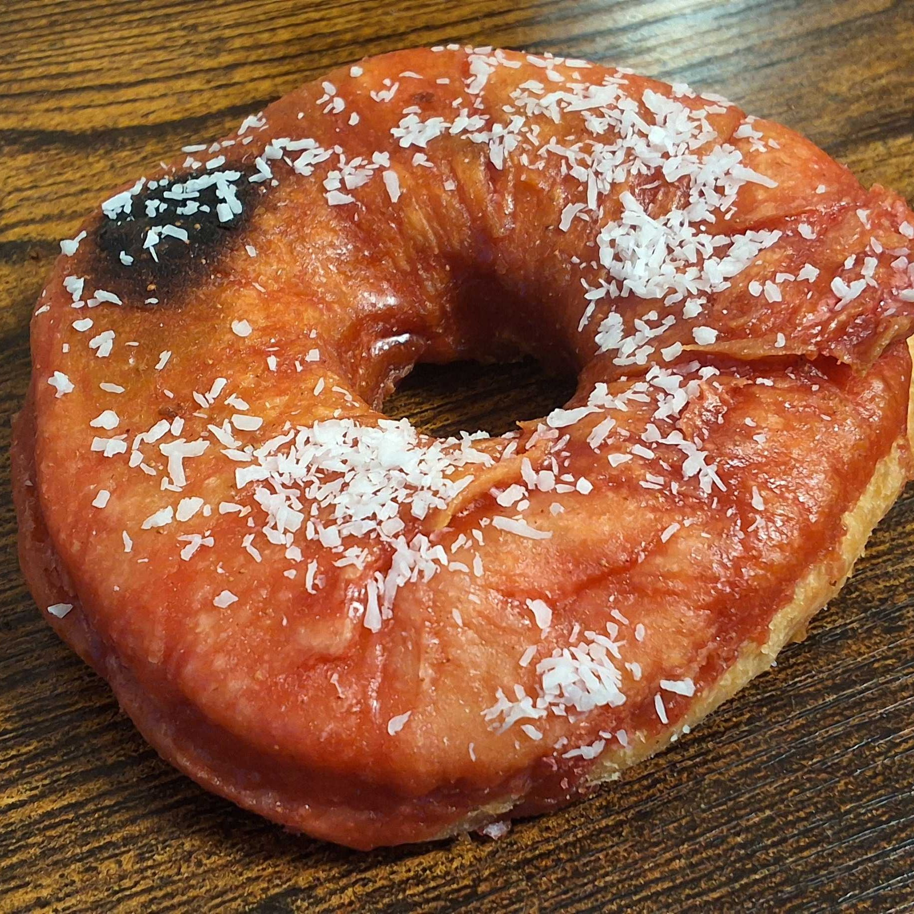 Donuts mit Trauben-Zimt-Glasur