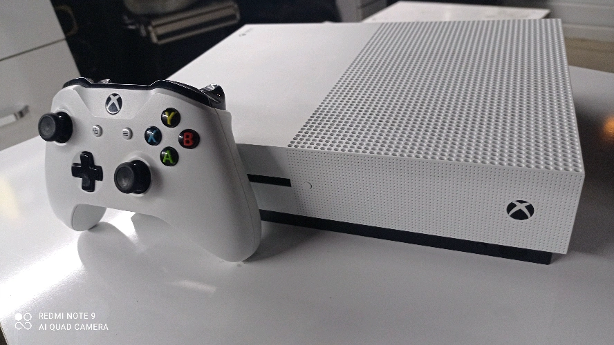Acil Satılık 500gb Xbox One S Garantili  Kutu Fatura