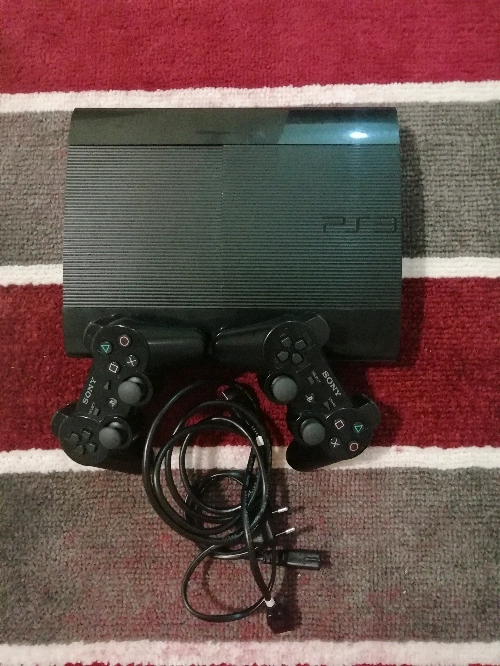 500 GB 40 Oyunlu 2 Kollu Orijinal Sony Kablosuz
