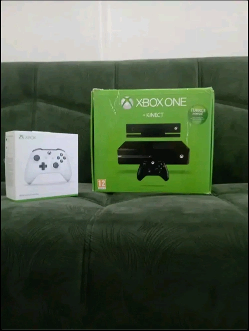 XBOX ONE + KİNECT ( FAT MODEL )