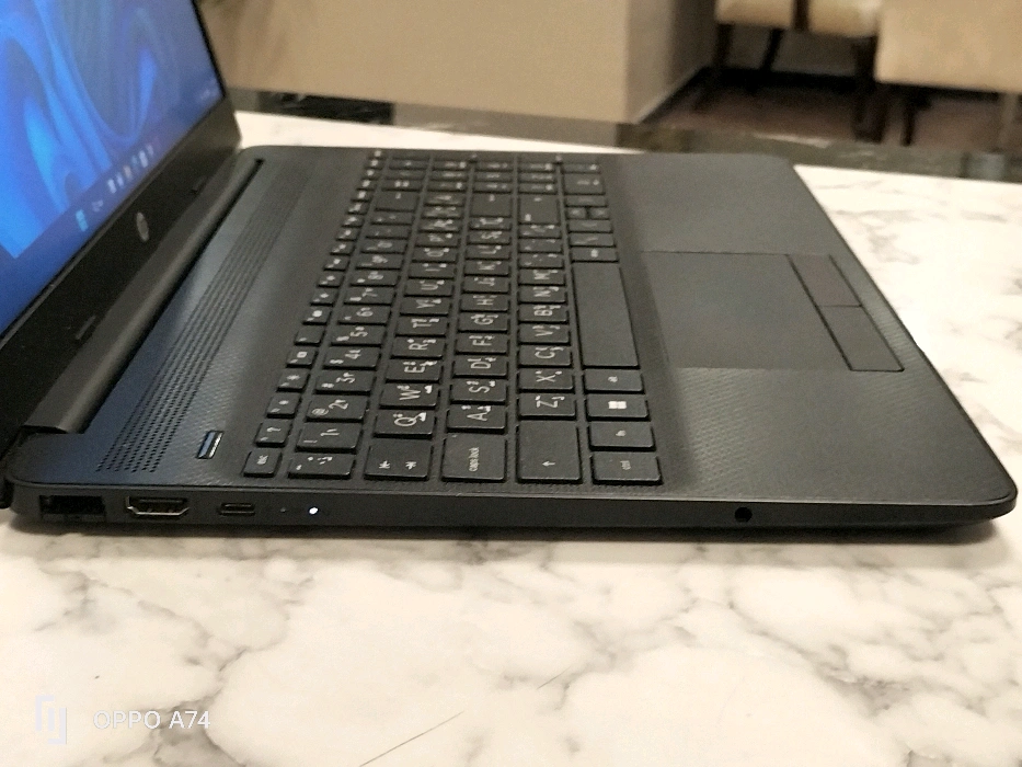 Laptop Yeni Nesil Slim Cihaz 7saat Batarya 