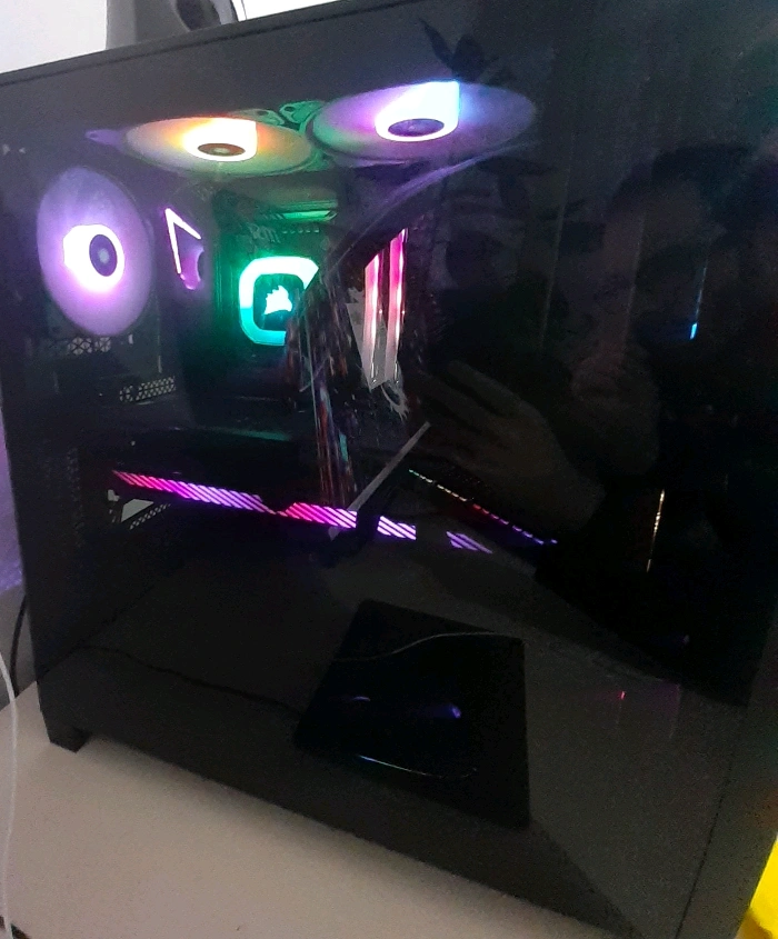 İşlemci Ryzen 9 5900x Ekran Karti Asus Rog 3070 Sivi Sogutma Corsair 360 Mm Ram 16 Xpg