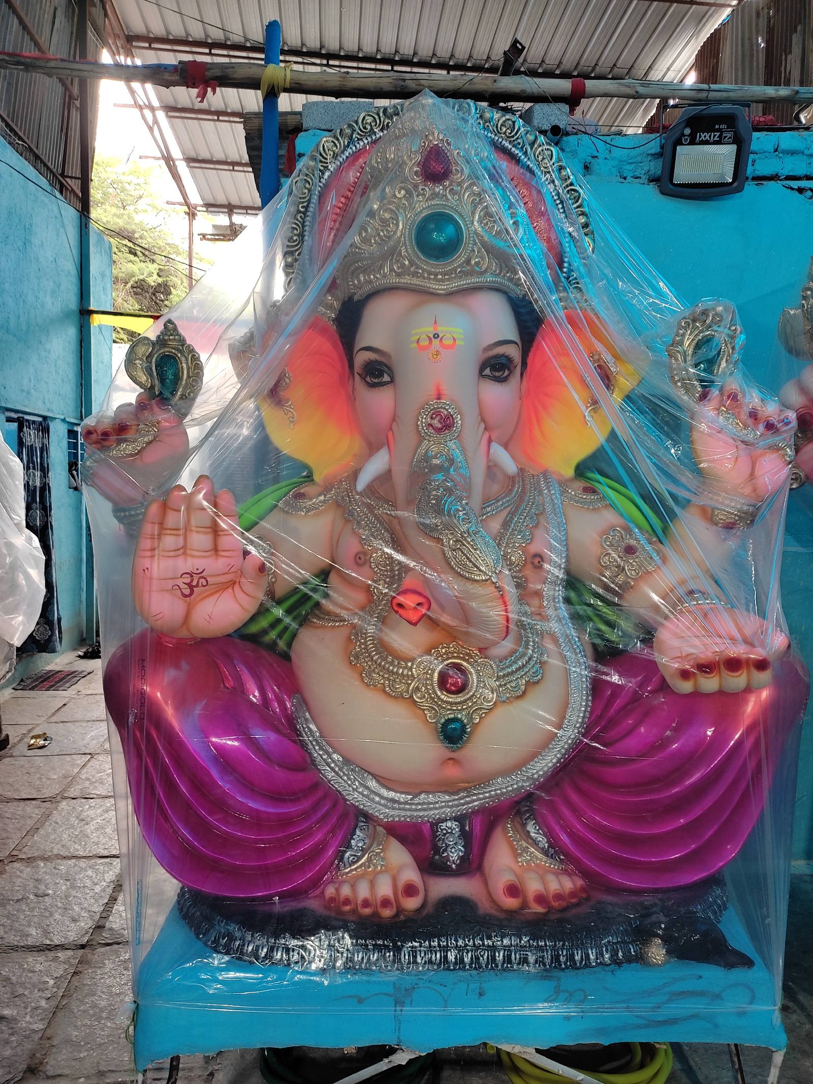 8 ft Ganesh Idol