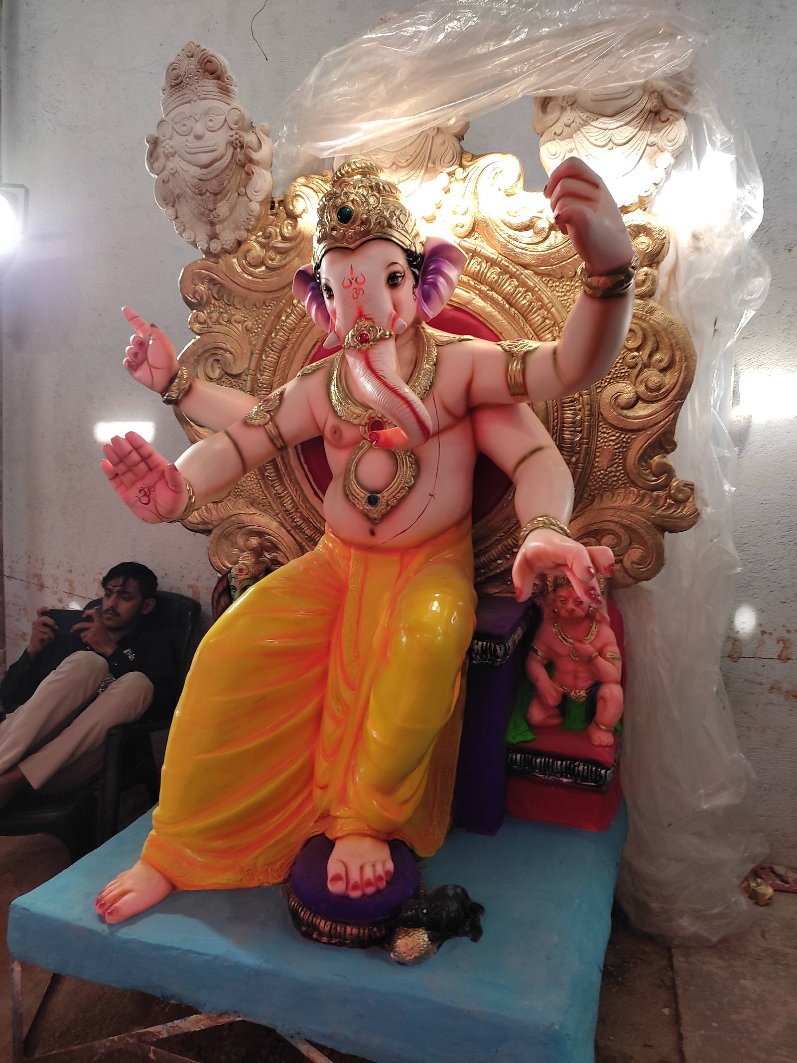 8 ft Ganesh Idol