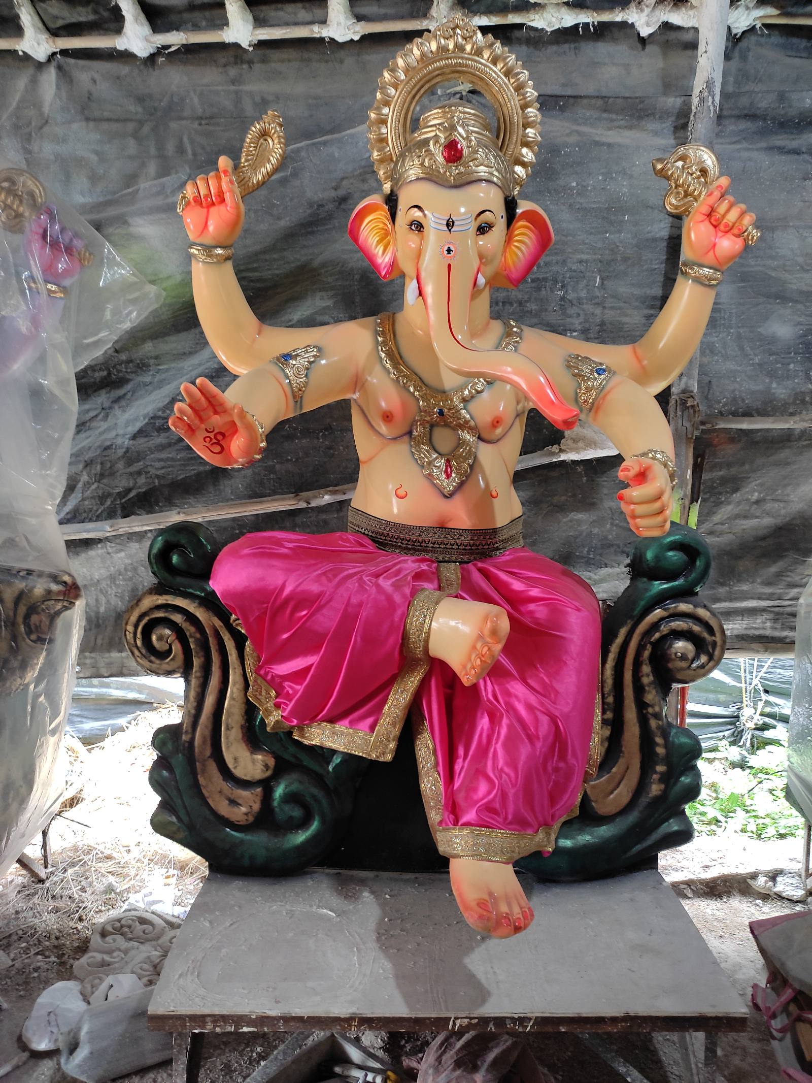 8 ft Ganesh Idol