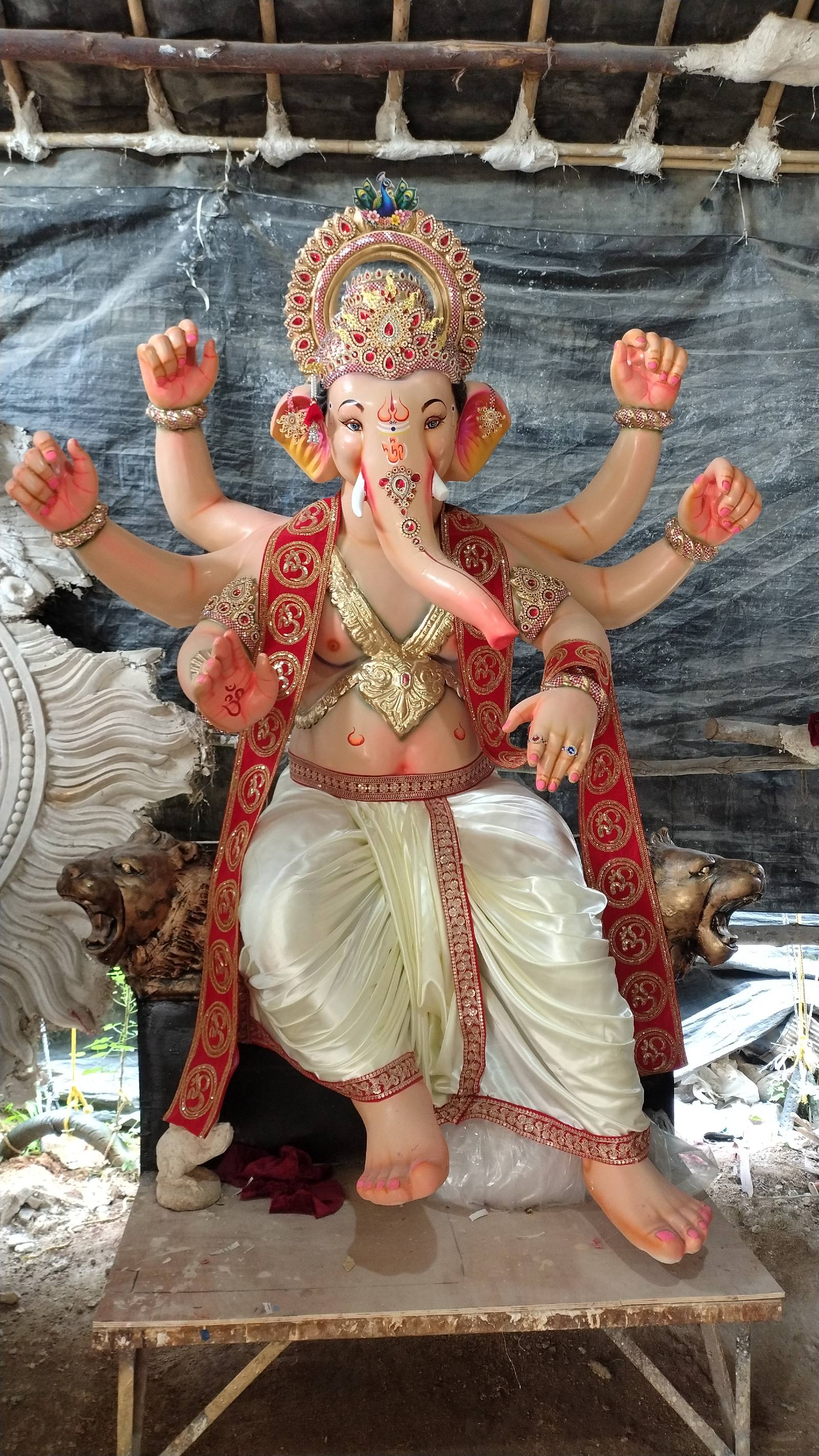 8 ft Ganesh Idol