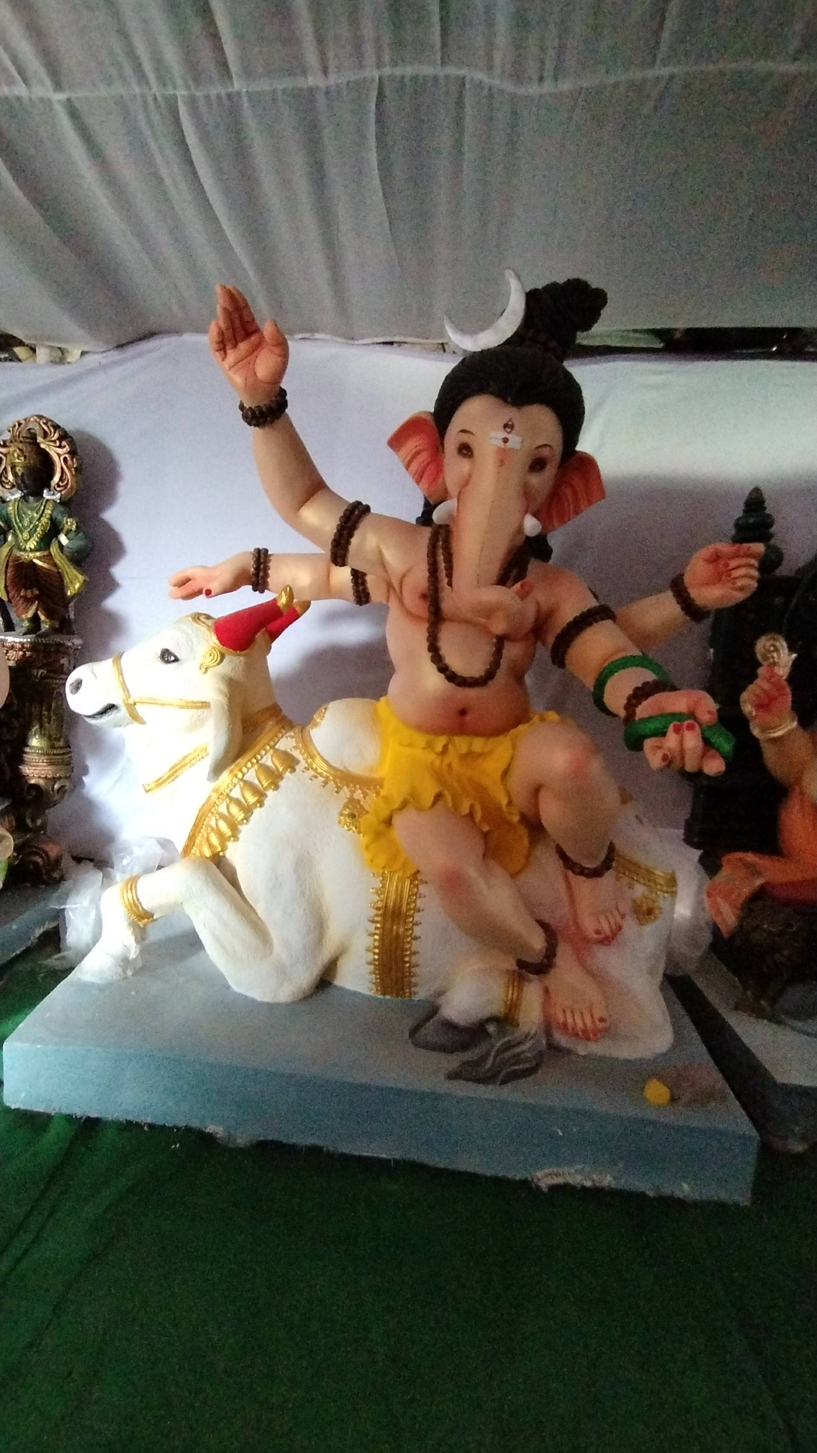 8 ft Ganesh Idol