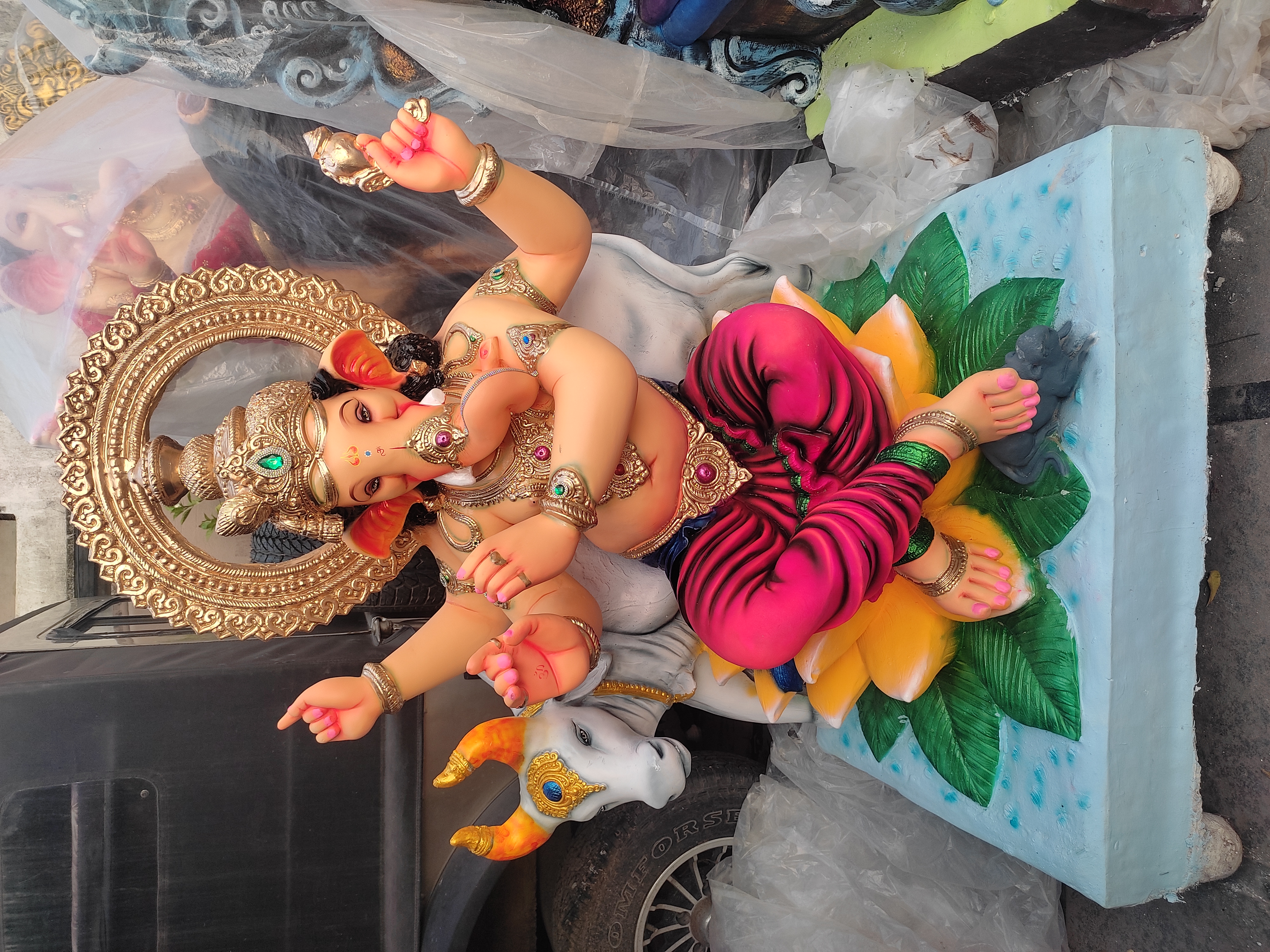 4.5 ft Ganesh Idol