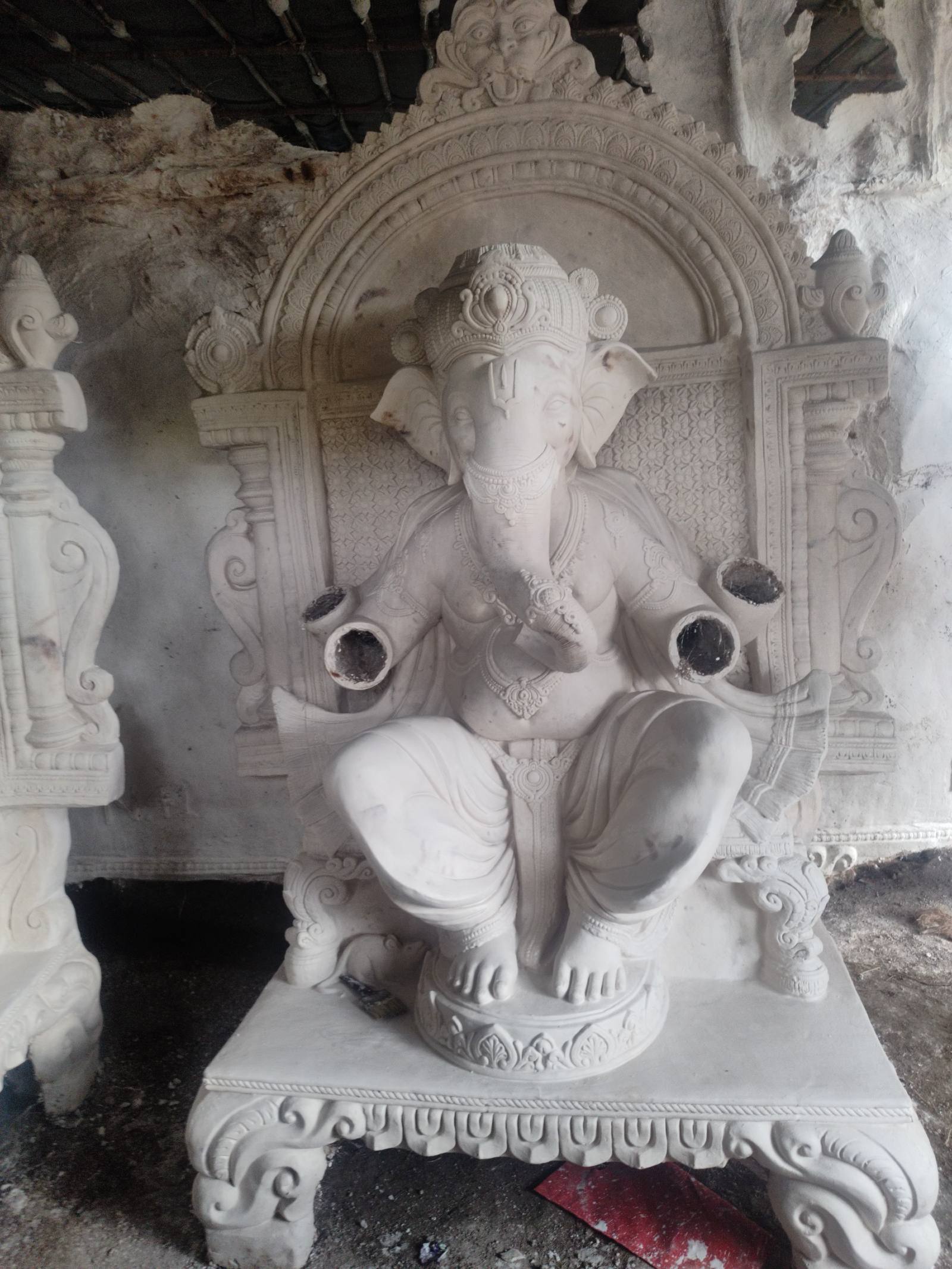 8 ft Ganesh Idol
