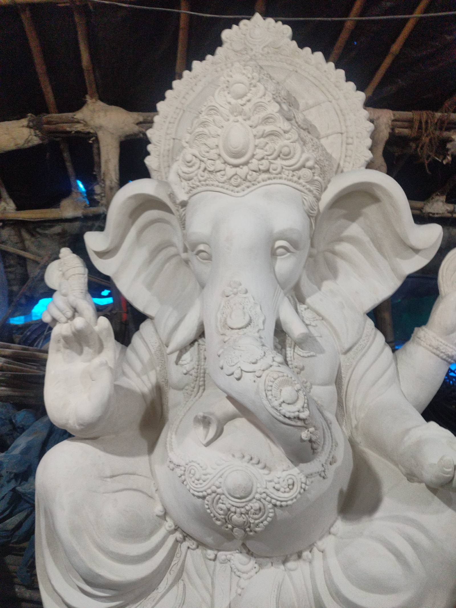 8 ft Ganesh Idol