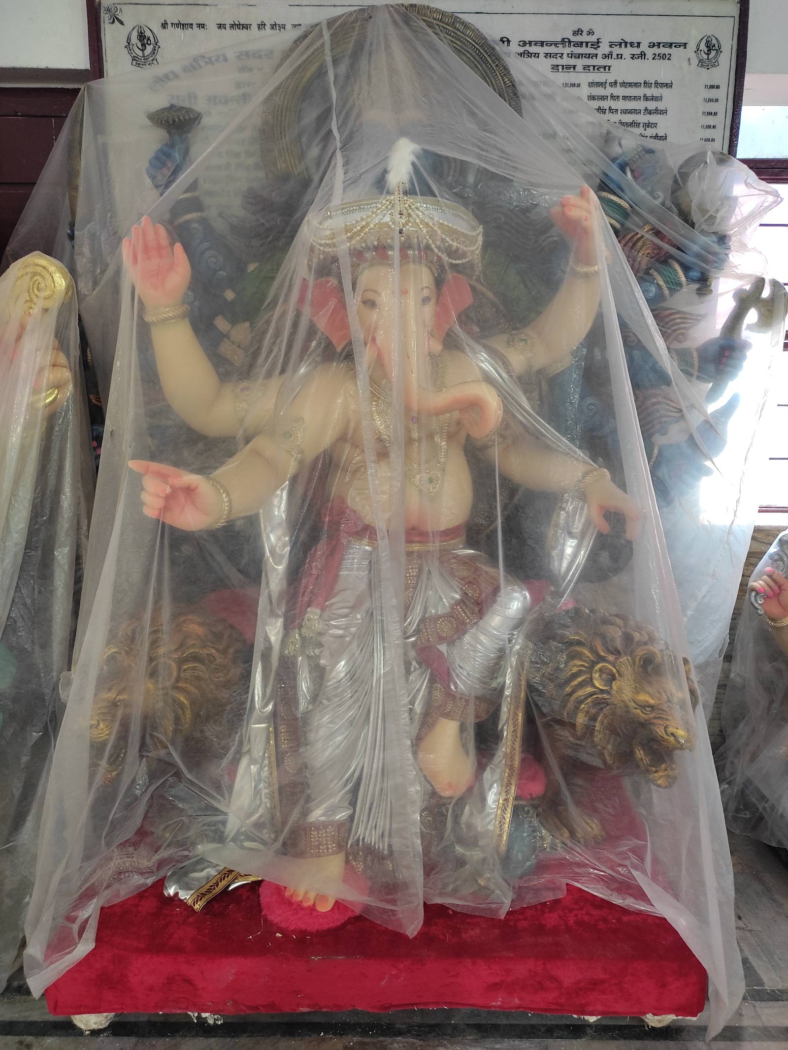 8 ft Ganesh Idol