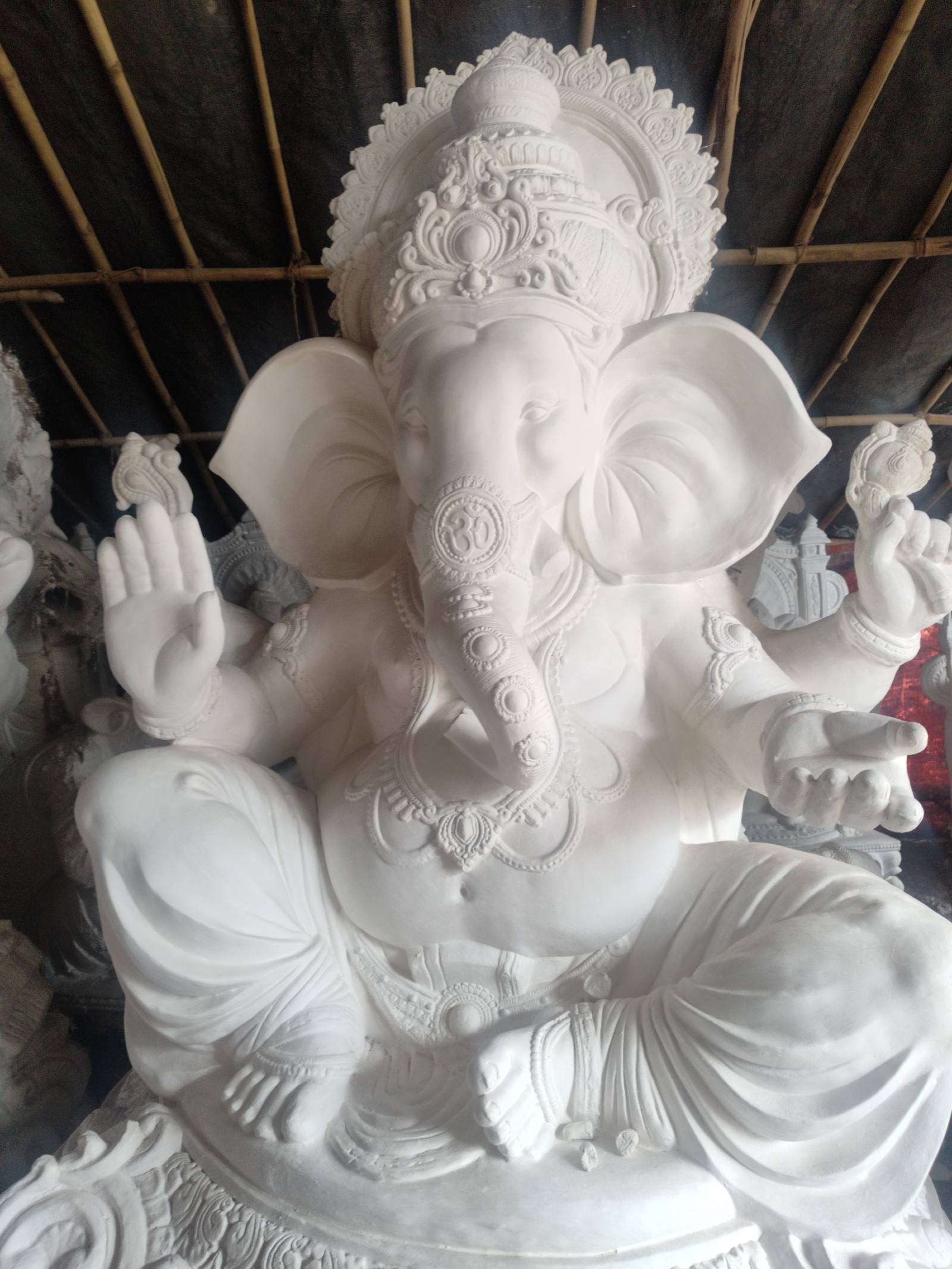 8 ft Ganesh Idol