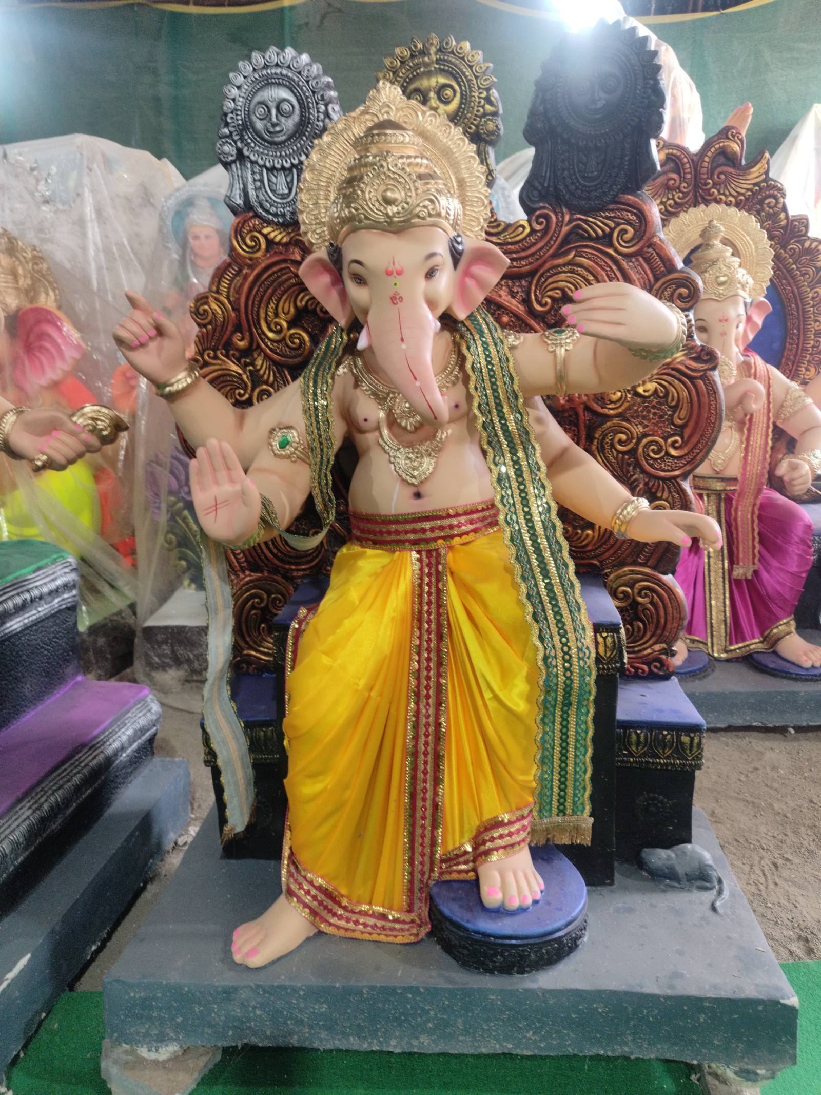 4 ft Ganesh Idol