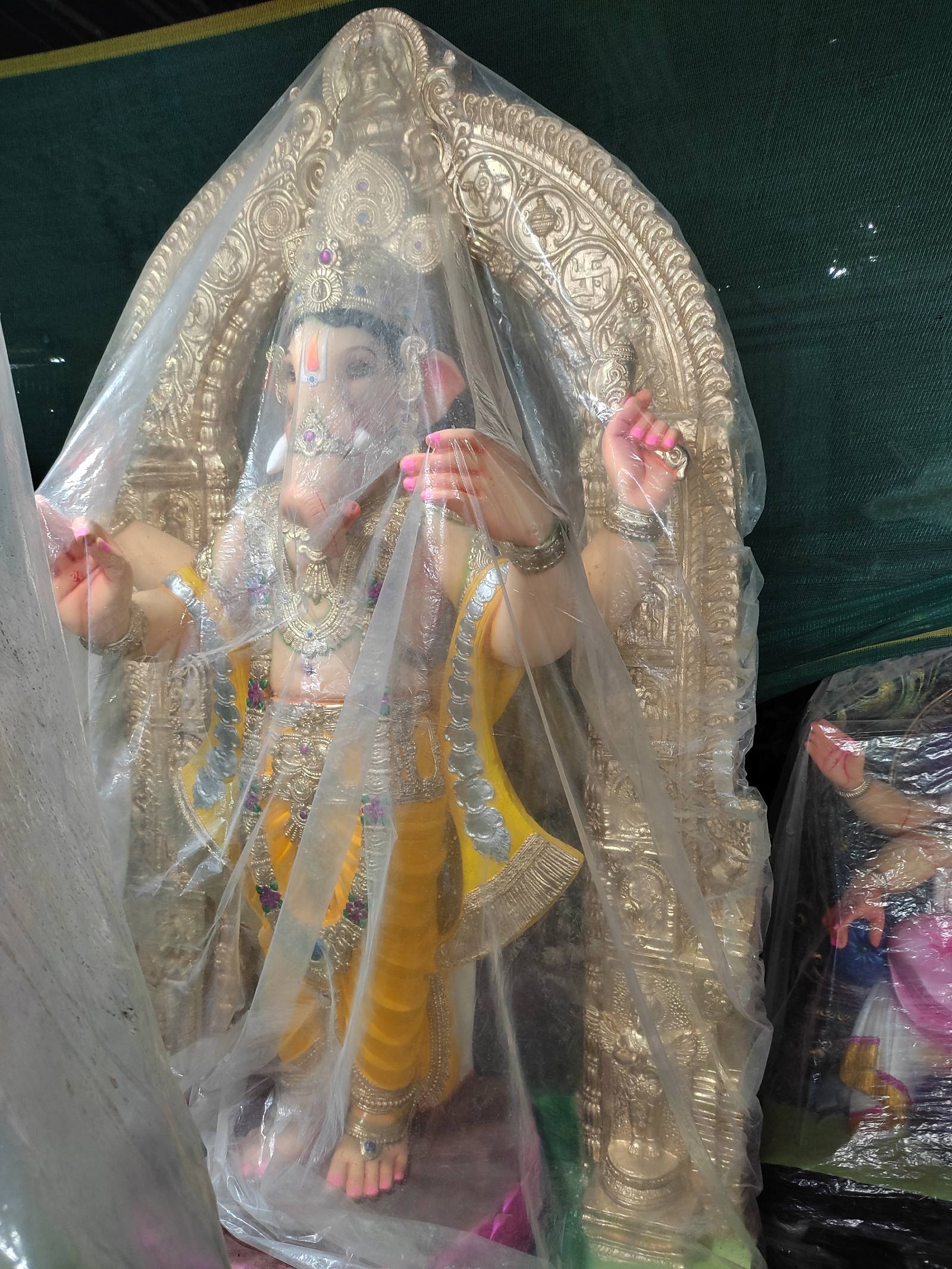 8 ft Ganesh Idol