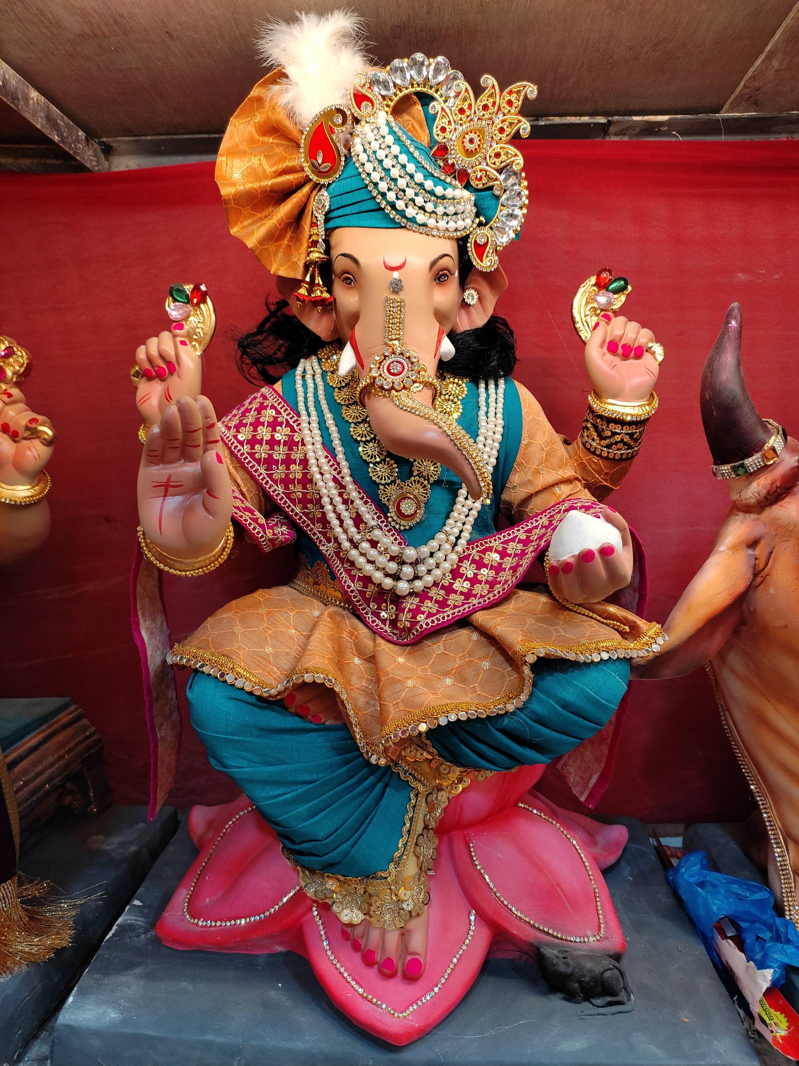 2.5 ft Ganesh Idol