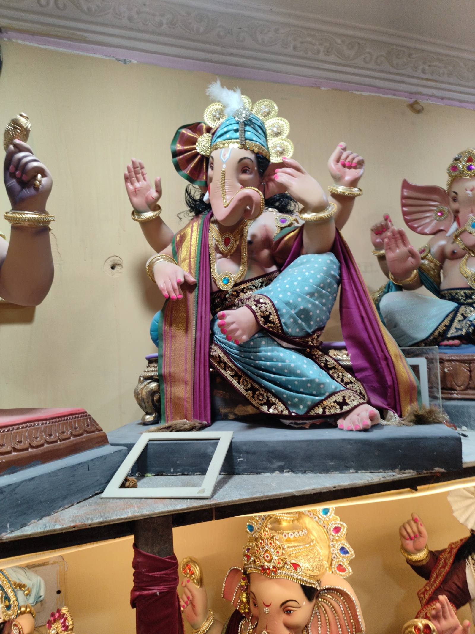 2.5 ft Ganesh Idol
