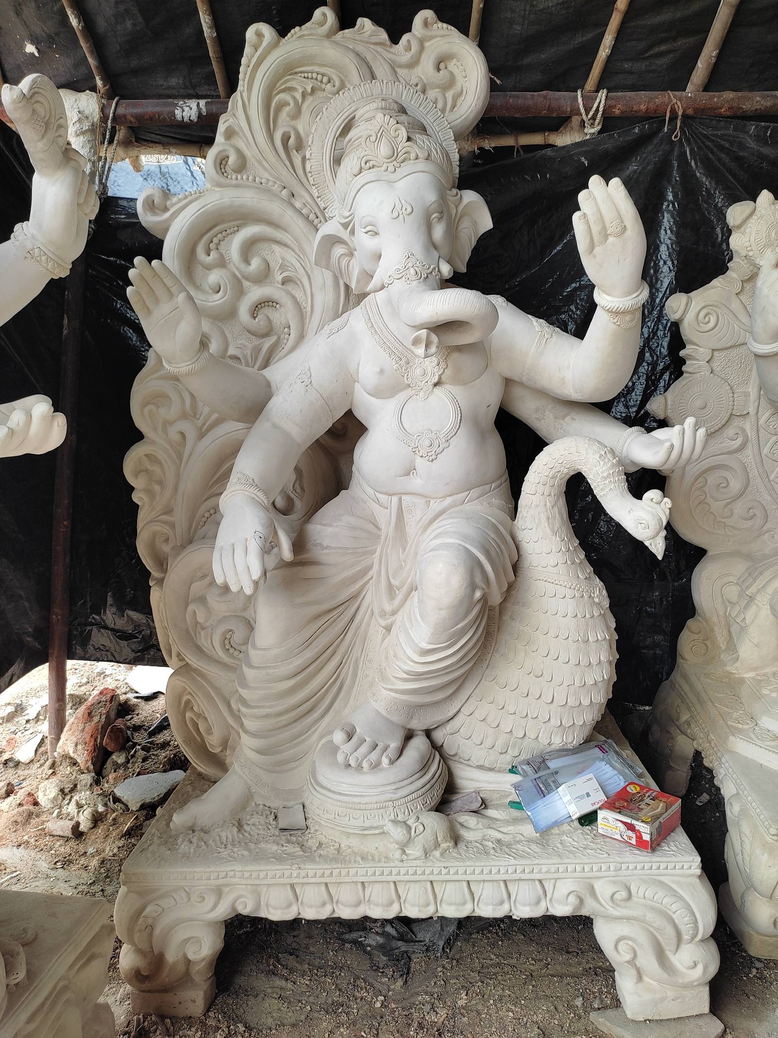 8 ft Ganesh Idol