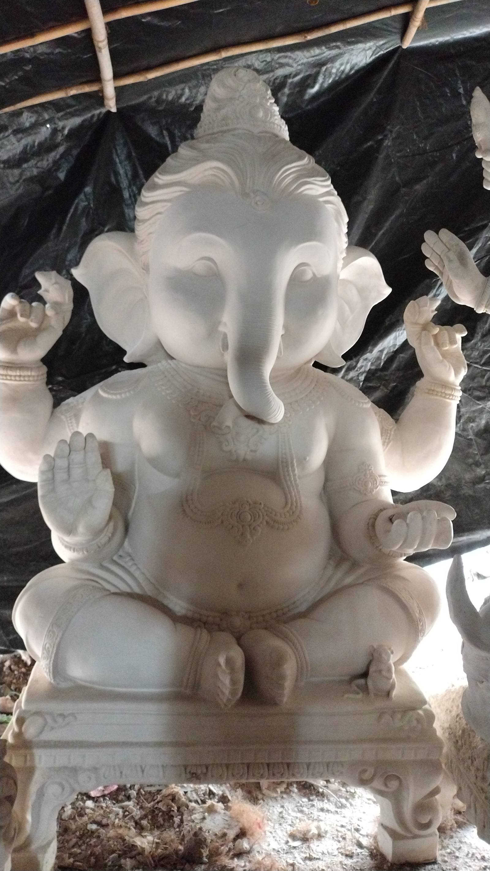 8 ft Ganesh Idol