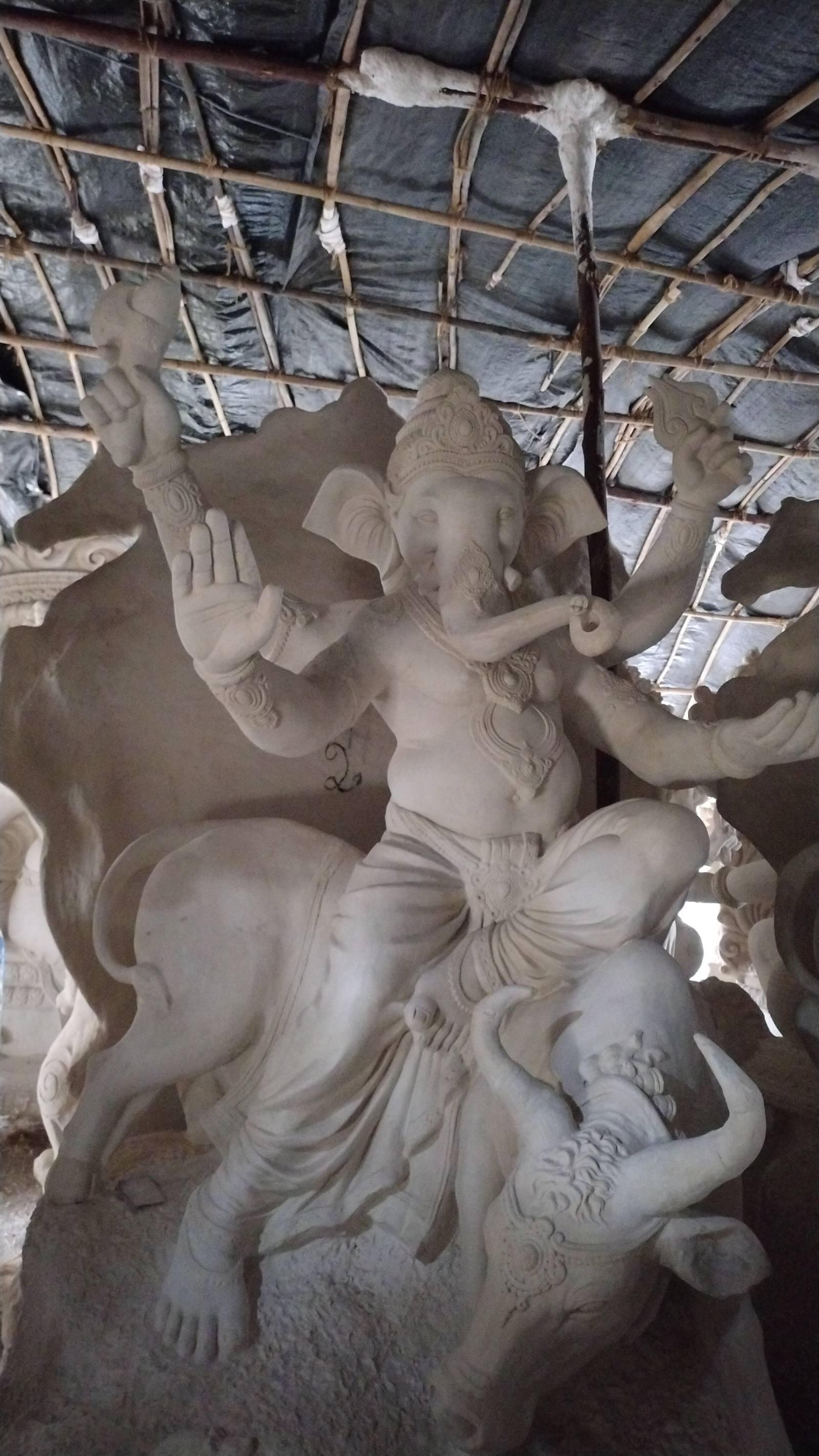 8 ft Ganesh Idol