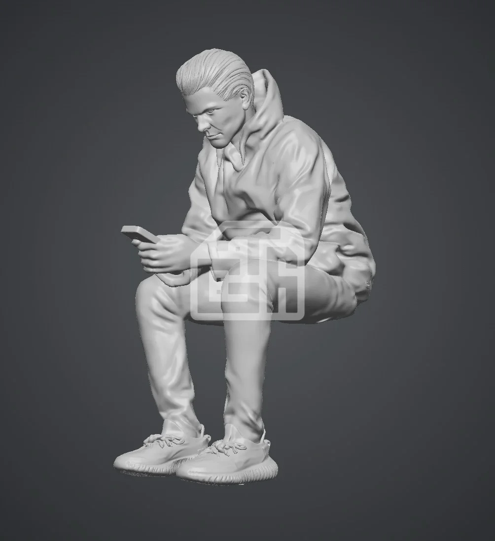 Figure khứa ngồi cầm điện thoại nam thanh niên nhắn tin với bồ - ảnh 2