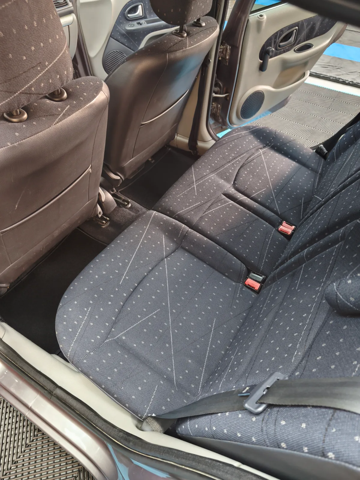 Renault  Clio II — photo 7