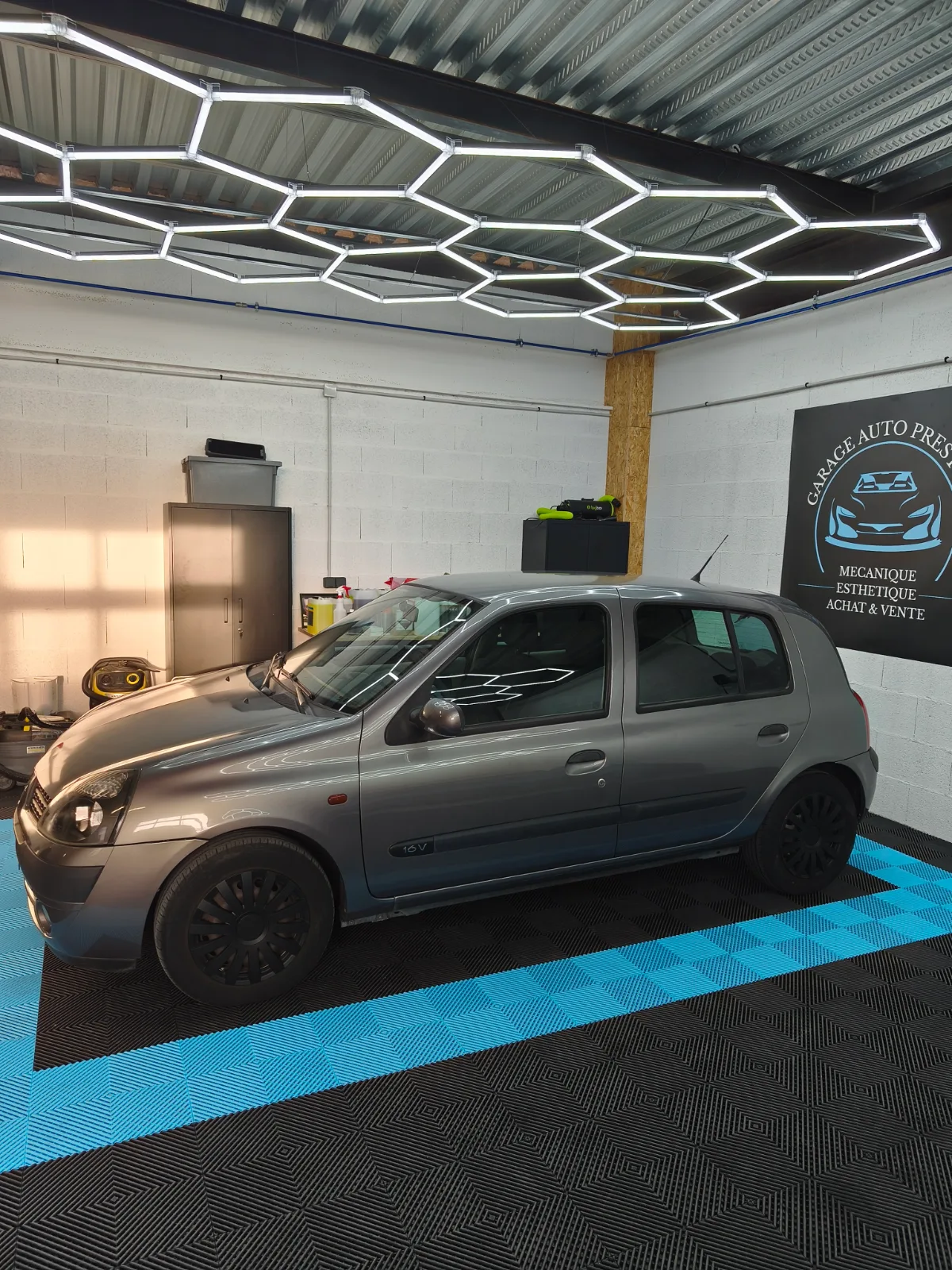 Renault  Clio II — photo 2