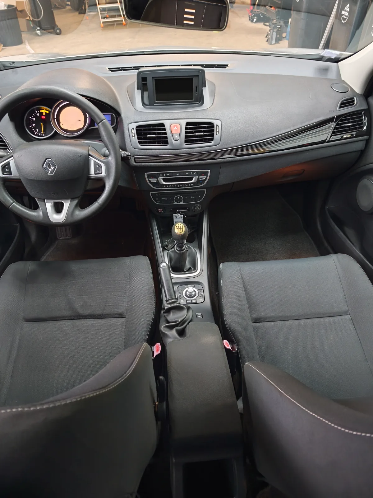 Renault Megane III 1.9 dci 130 — photo 7