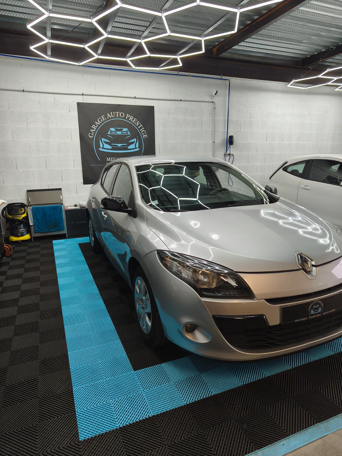 Renault Megane III 1.9 dci 130 — photo 2