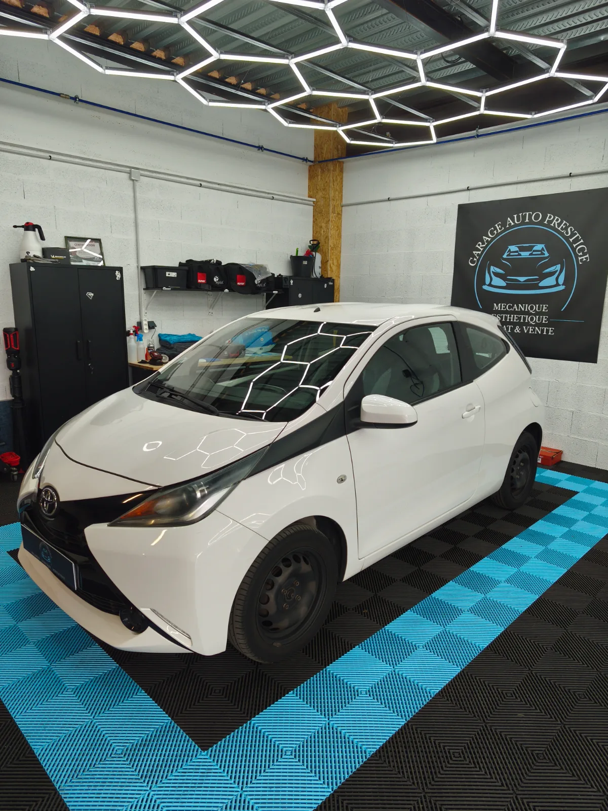 Toyota AYGO 1.0 VVTI 69 — photo 3