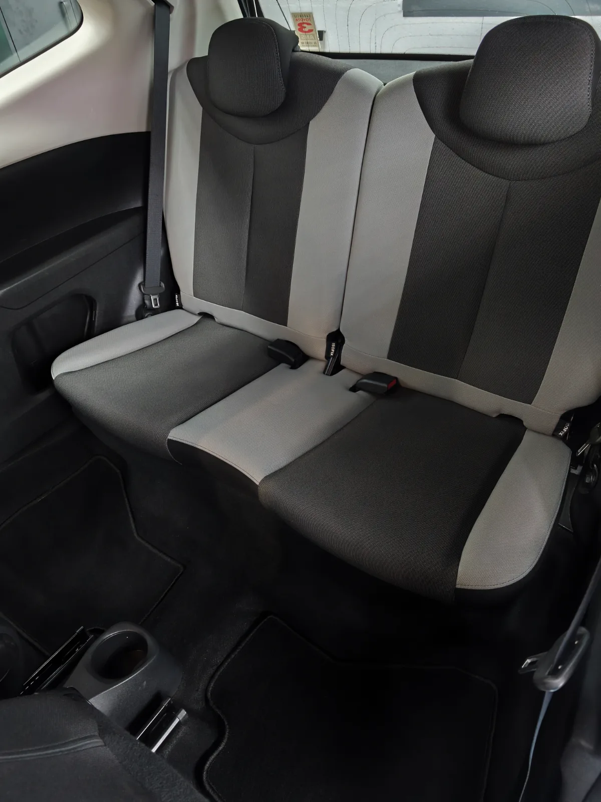 Toyota AYGO 1.0 VVTI 69 — photo 8