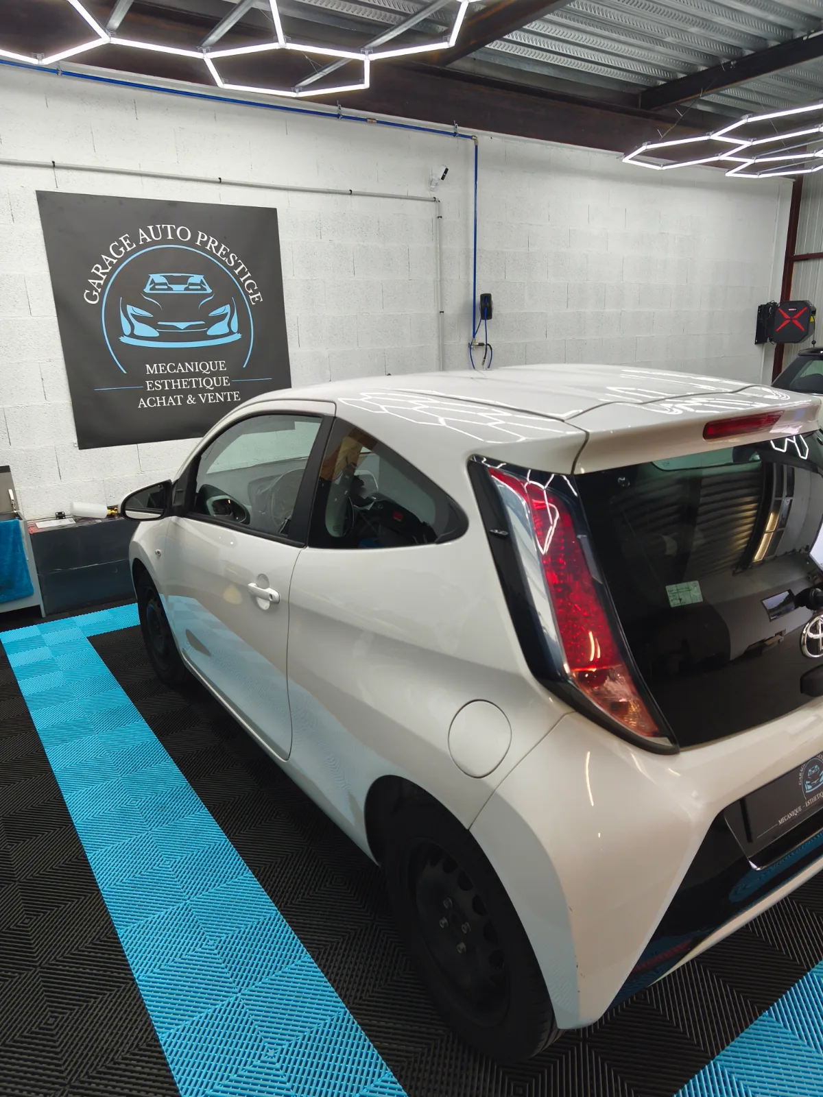 Toyota AYGO 1.0 VVTI 69 — photo 5