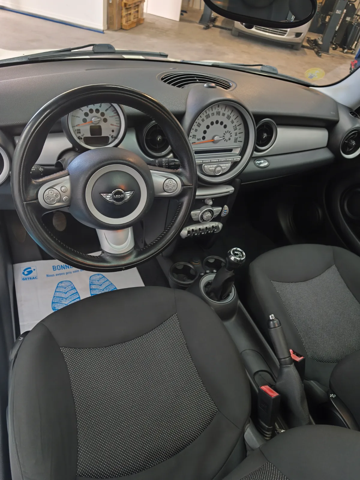 Mini One — photo 6