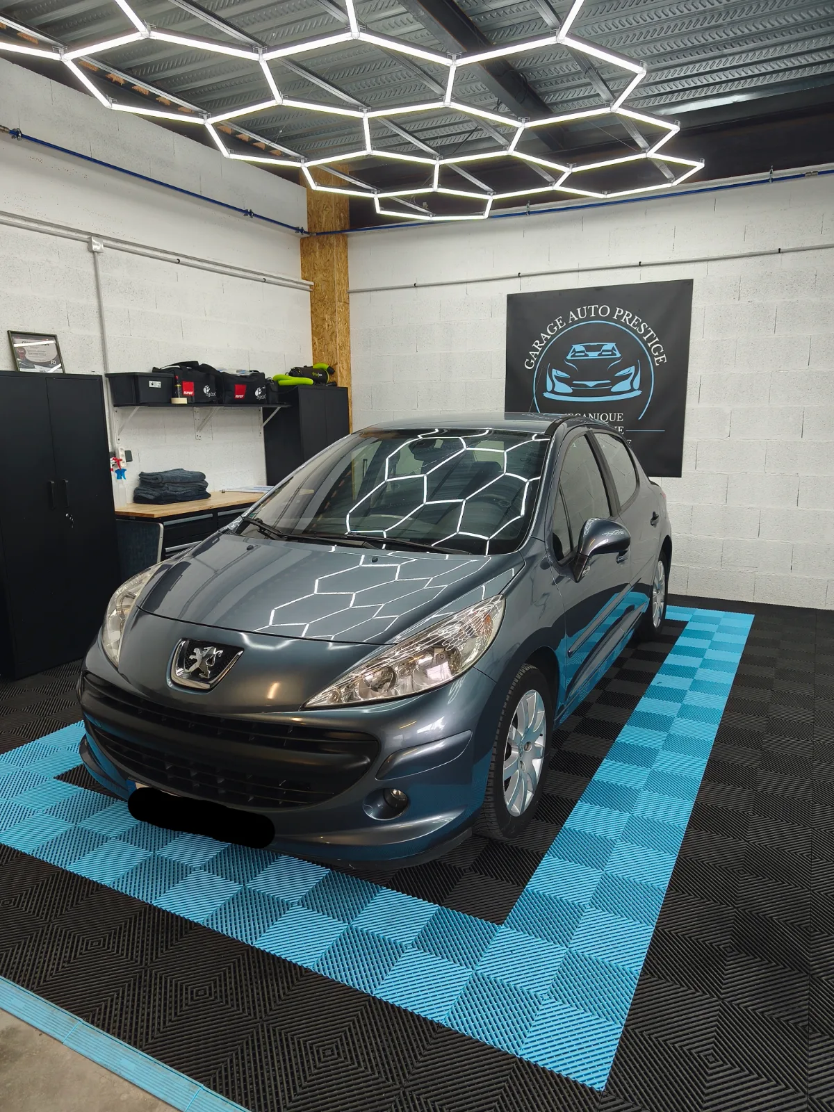 PEUGEOT 207