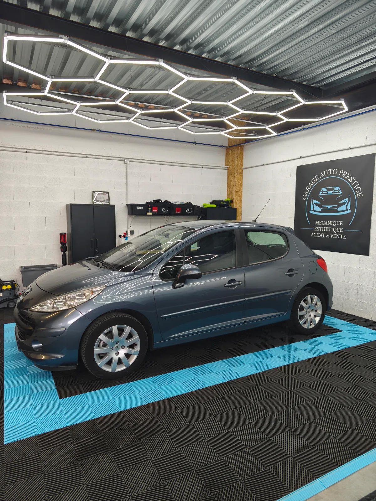PEUGEOT 207 — photo 2