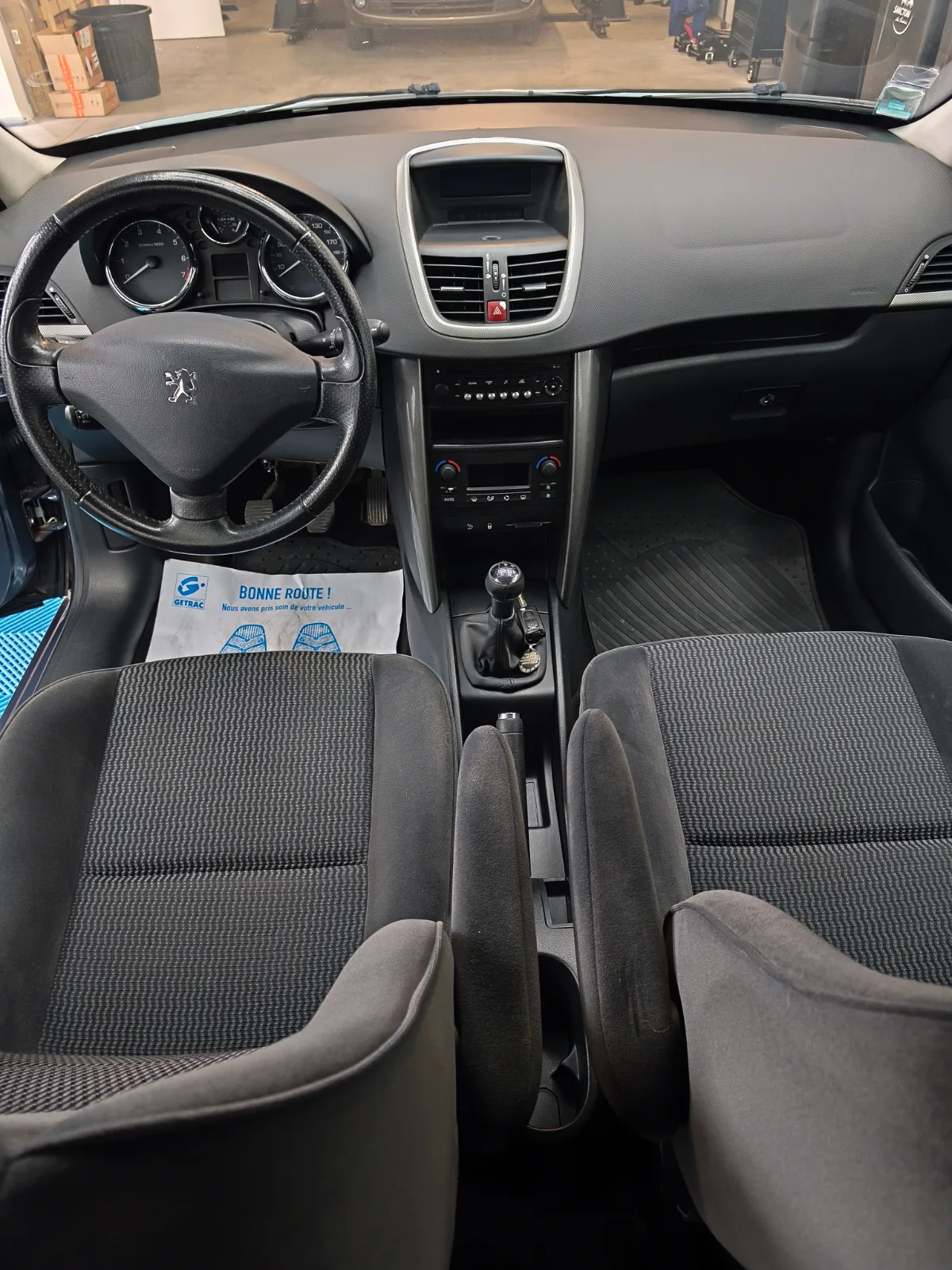 PEUGEOT 207 — photo 6