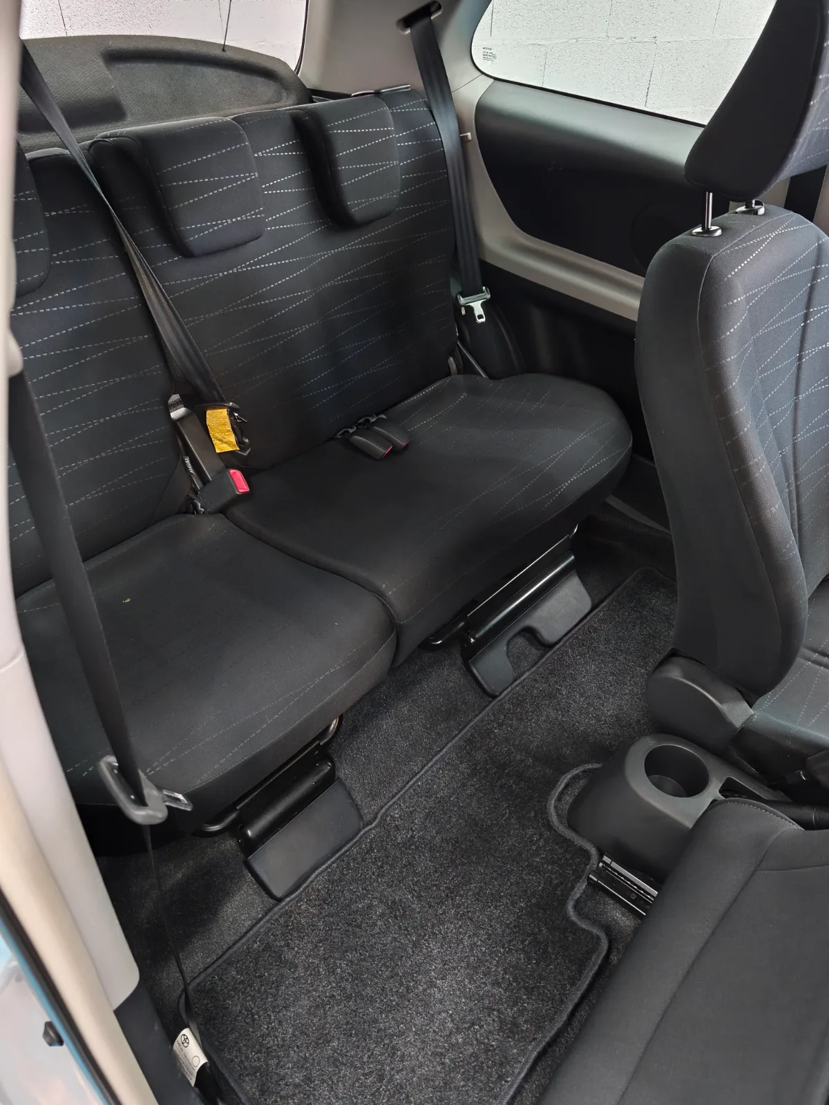 TOYOTA YARIS — photo 9