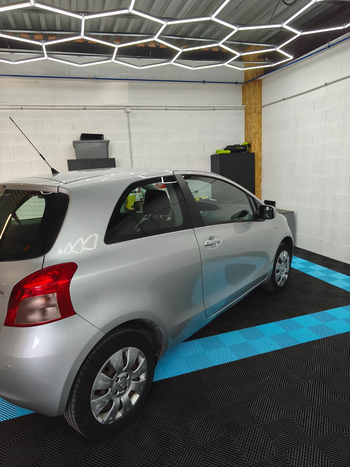 TOYOTA YARIS — photo 5