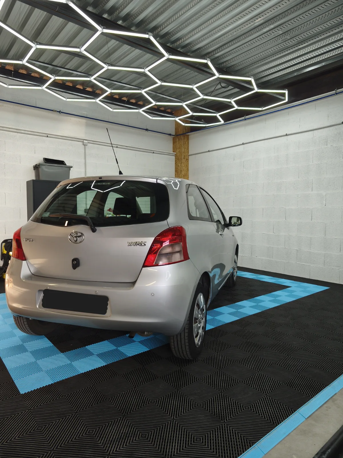 TOYOTA YARIS — photo 4