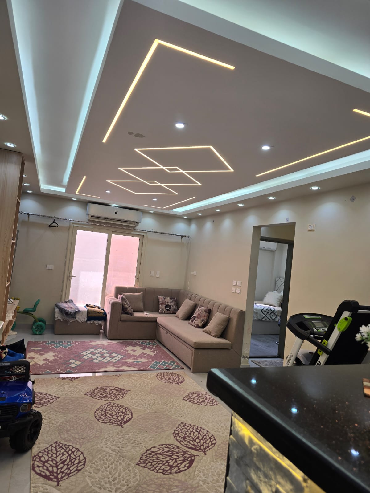 زون 10 دور رابع تشطيبات خاصة