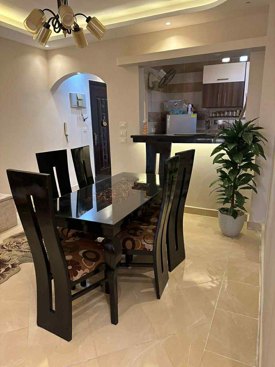 زون 10 دور رابع مفروش - 2