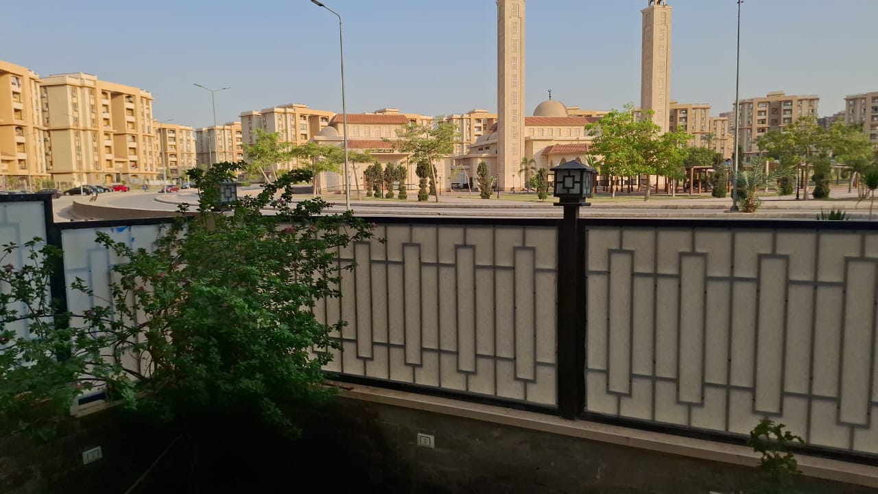 زون 2 ارضى بجاردن 2حمام مفروش