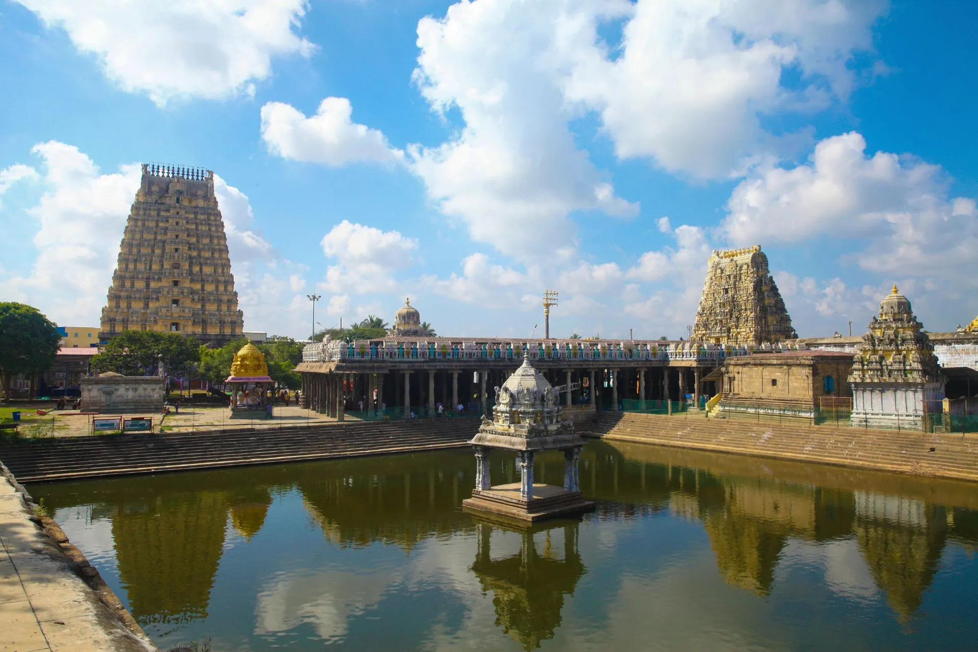 Embark on a Spiritual Sojourn: Chennai to Kanchipuram Tour with Garuda Travels